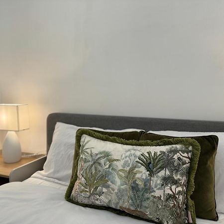 Holiday Home 2Br L 2Ba With Patio-Sleep 6 伦敦 外观 照片