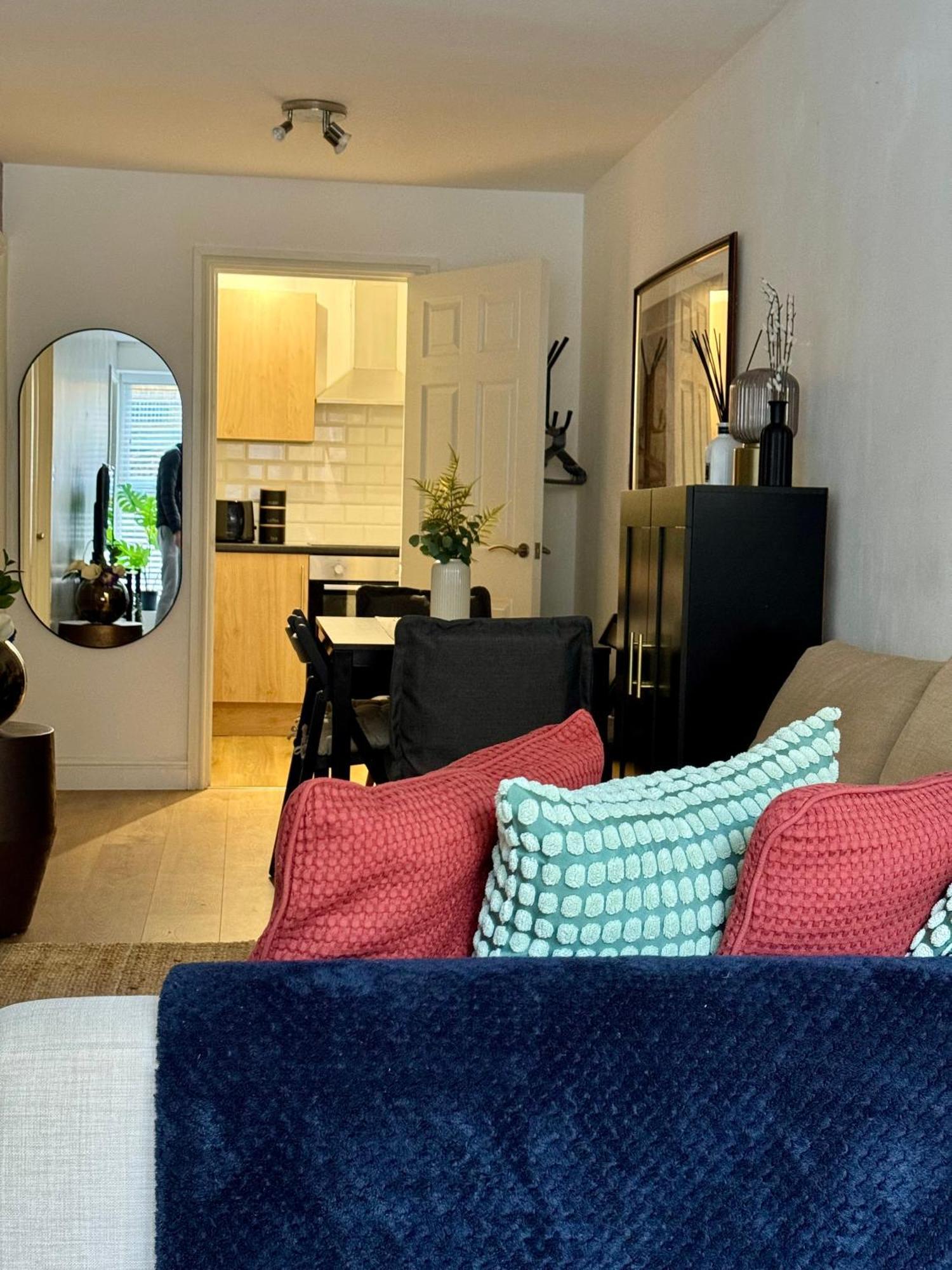 Holiday Home 2Br L 2Ba With Patio-Sleep 6 伦敦 外观 照片