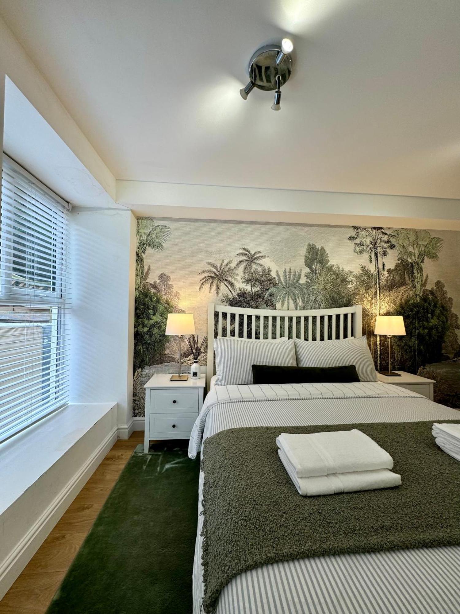 Holiday Home 2Br L 2Ba With Patio-Sleep 6 伦敦 外观 照片