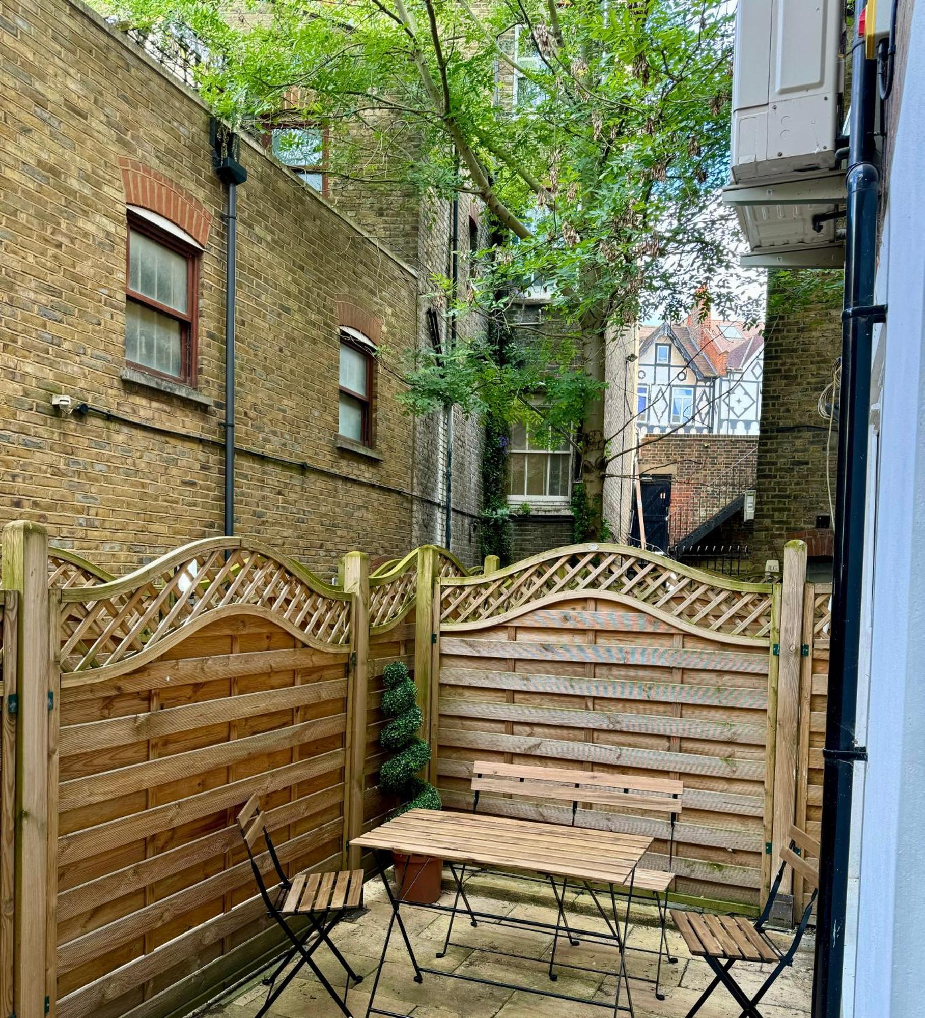 Holiday Home 2Br L 2Ba With Patio-Sleep 6 伦敦 外观 照片